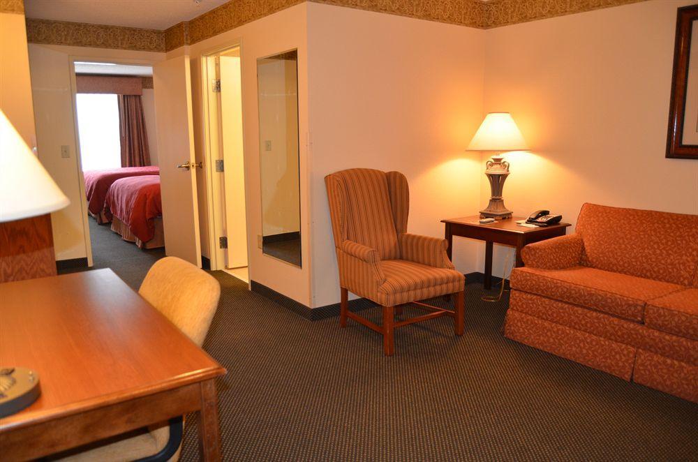 Holiday Inn Express & Suites Marquette By Ihg Quarto foto